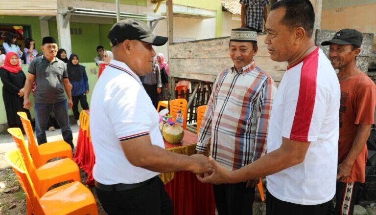 Salahudin Gelar Adat Dalom Mangkubumi, Dukung Penuh Nanang-Antoni  