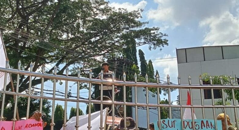 LSM LANTANG Telisik Anggaran DPRD Pringsewu yang Membengkak